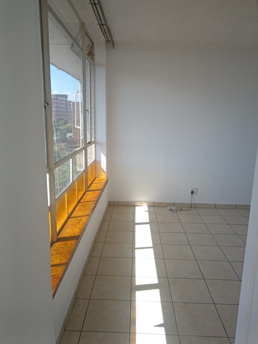 1 Bedroom Property for Sale in Sunnyside Gauteng