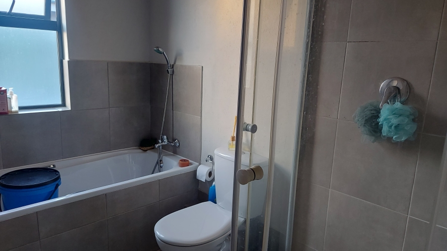 2 Bedroom Property for Sale in Rynfield Gauteng