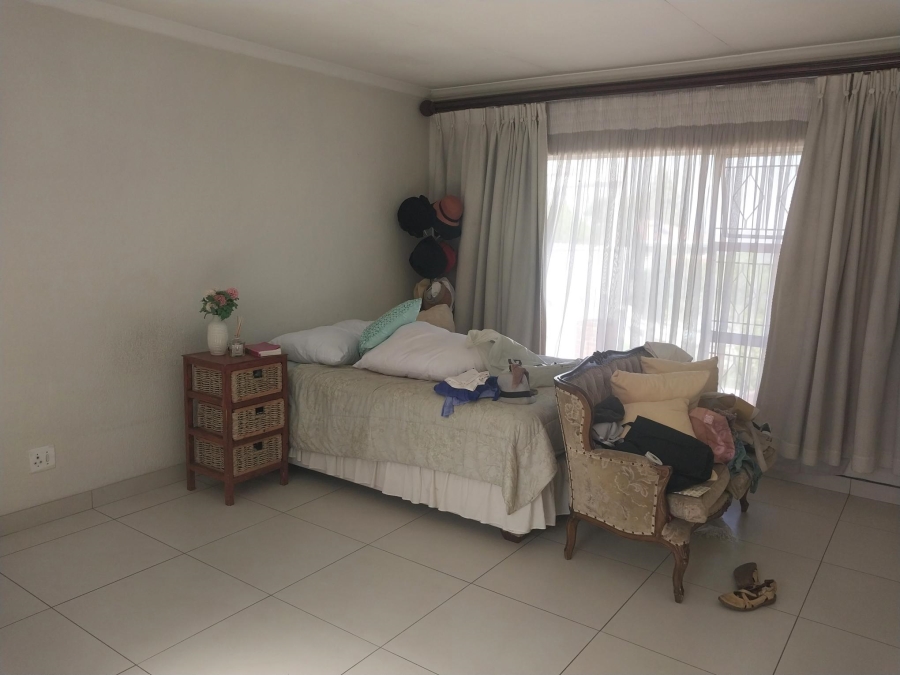 3 Bedroom Property for Sale in Glenvista Gauteng