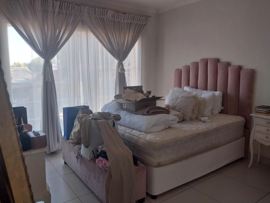3 Bedroom Property for Sale in Glenvista Gauteng