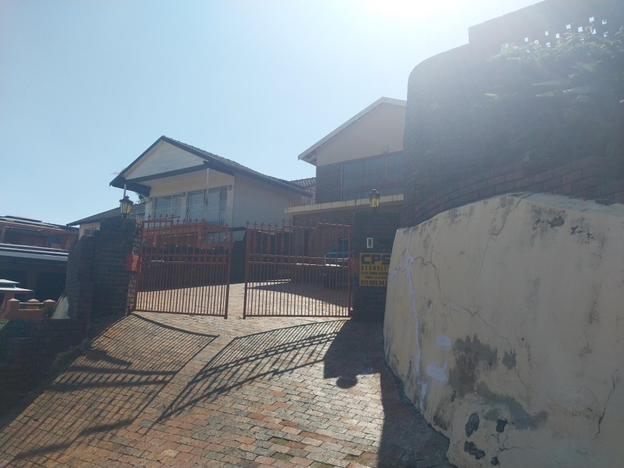 3 Bedroom Property for Sale in Glenvista Gauteng