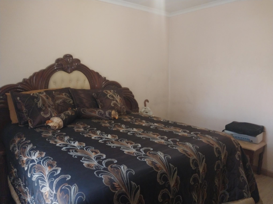 5 Bedroom Property for Sale in Vosloorus Ext 7 Gauteng