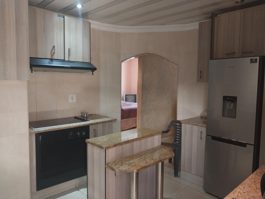 5 Bedroom Property for Sale in Vosloorus Ext 7 Gauteng