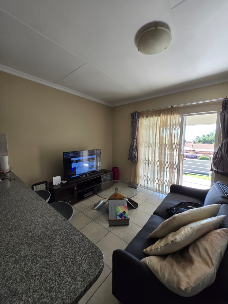 To Let 2 Bedroom Property for Rent in Noordwyk Gauteng