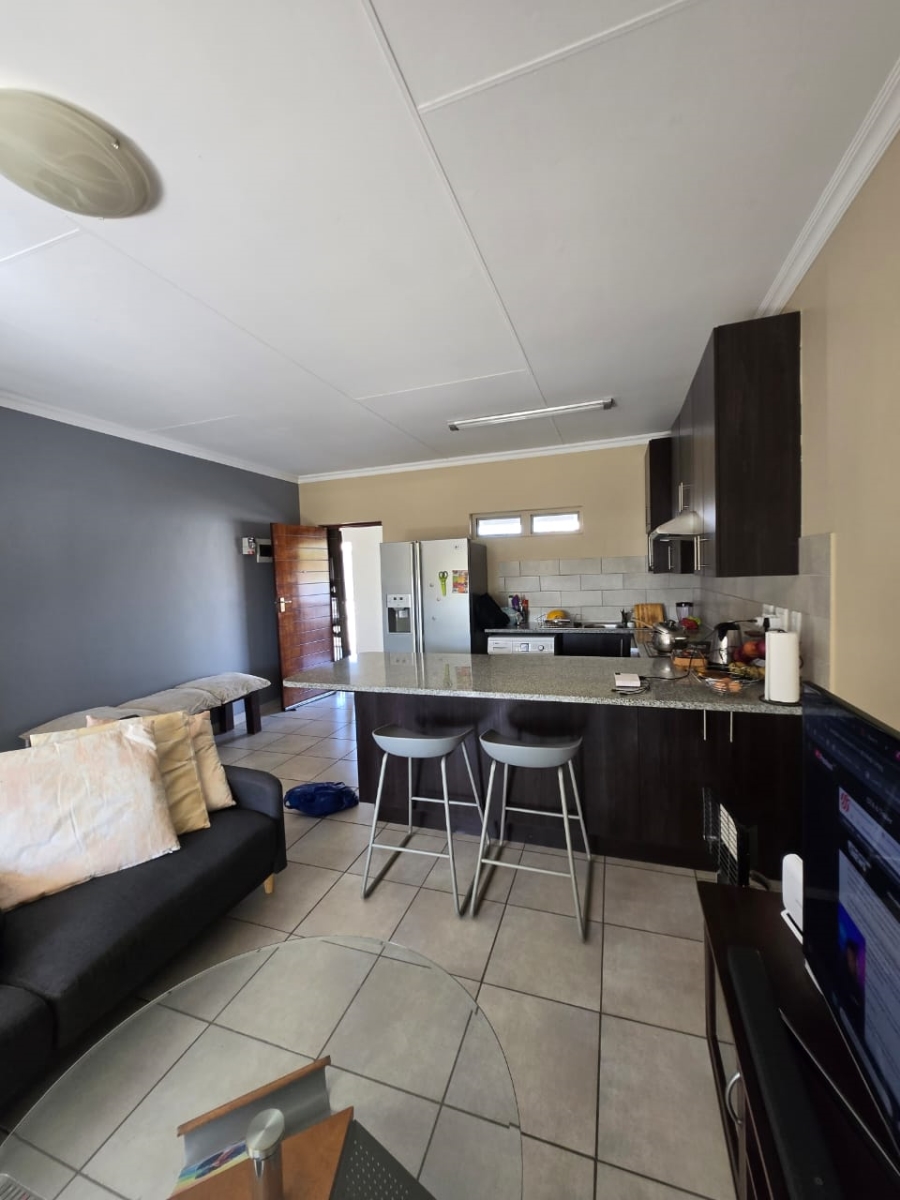 To Let 2 Bedroom Property for Rent in Noordwyk Gauteng
