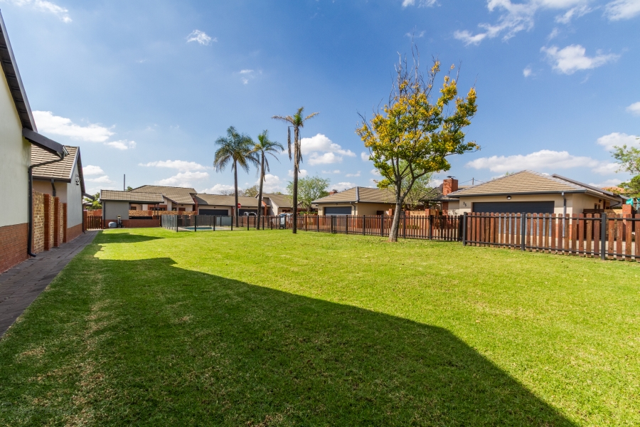 3 Bedroom Property for Sale in Equestria Gauteng