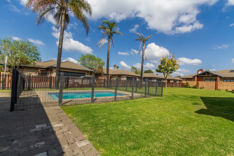 3 Bedroom Property for Sale in Equestria Gauteng