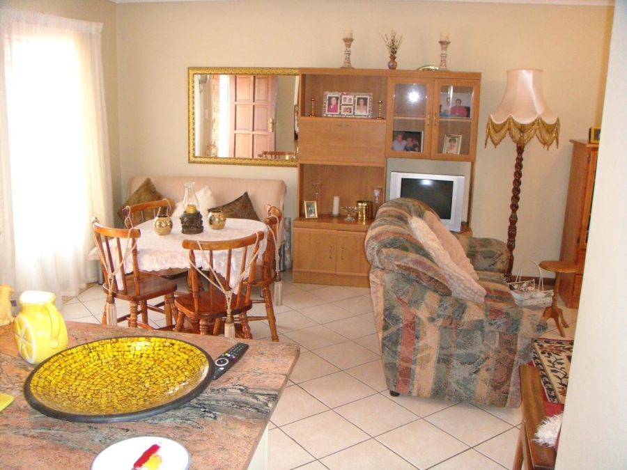 To Let 2 Bedroom Property for Rent in Moreleta Park Gauteng