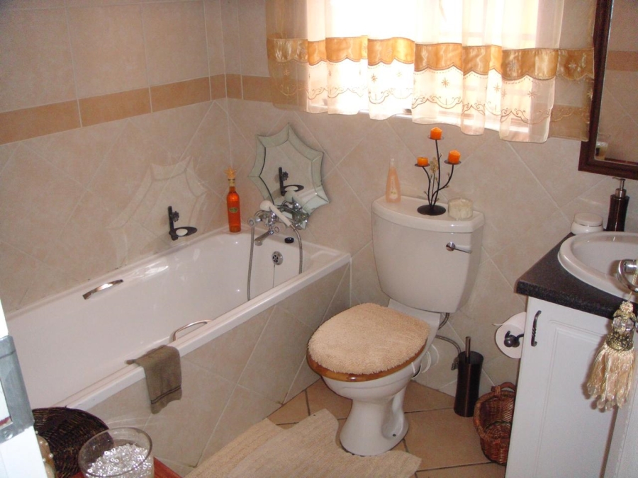 To Let 2 Bedroom Property for Rent in Moreleta Park Gauteng