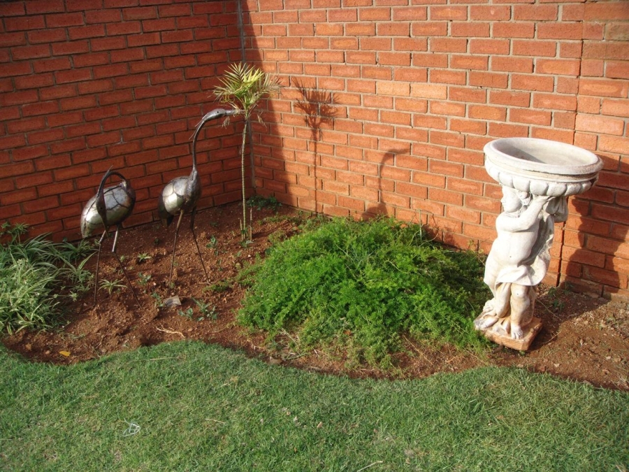To Let 2 Bedroom Property for Rent in Moreleta Park Gauteng