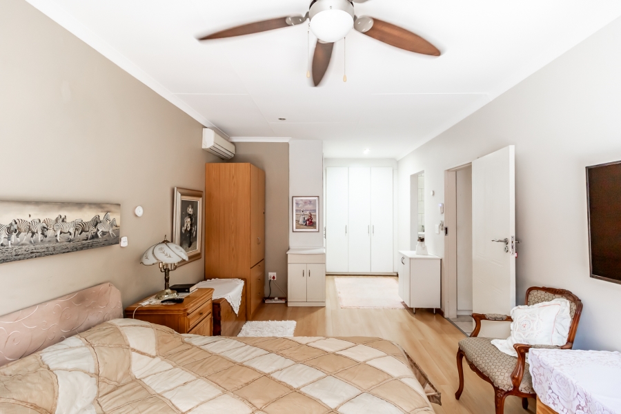 3 Bedroom Property for Sale in Waverley Gauteng