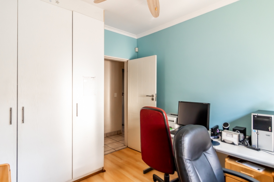 3 Bedroom Property for Sale in Waverley Gauteng