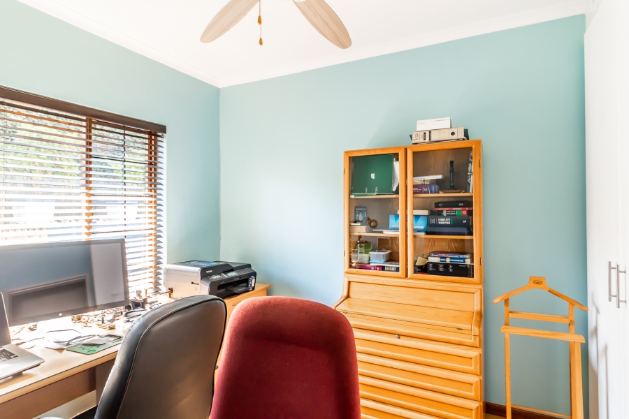 3 Bedroom Property for Sale in Waverley Gauteng