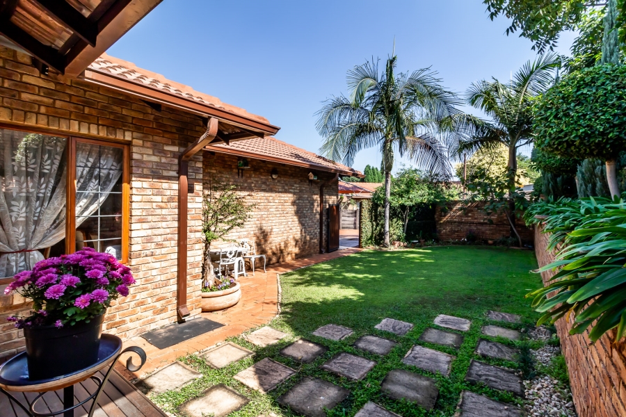 3 Bedroom Property for Sale in Waverley Gauteng