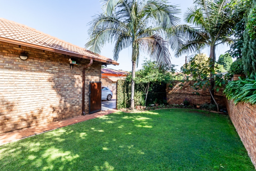 3 Bedroom Property for Sale in Waverley Gauteng