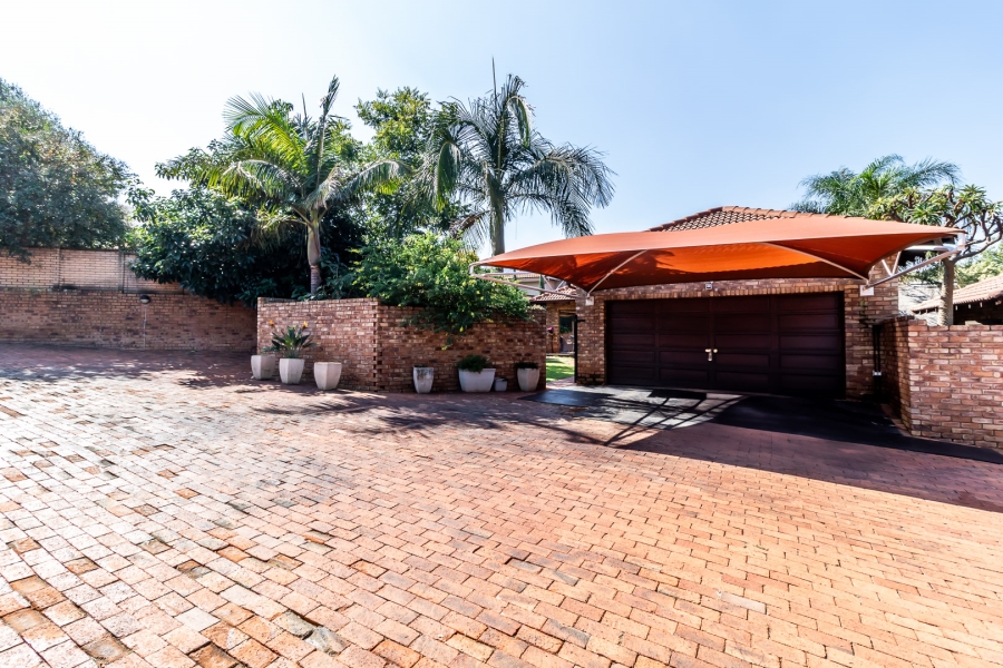 3 Bedroom Property for Sale in Waverley Gauteng