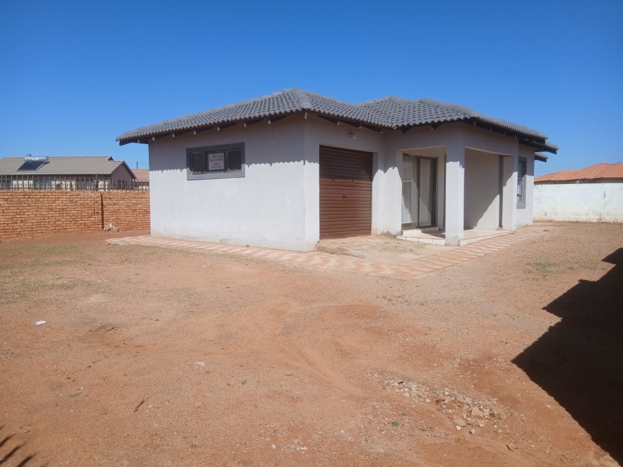 3 Bedroom Property for Sale in Westonaria Gauteng
