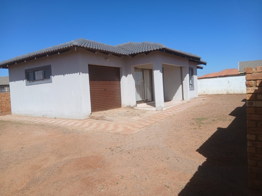 3 Bedroom Property for Sale in Westonaria Gauteng