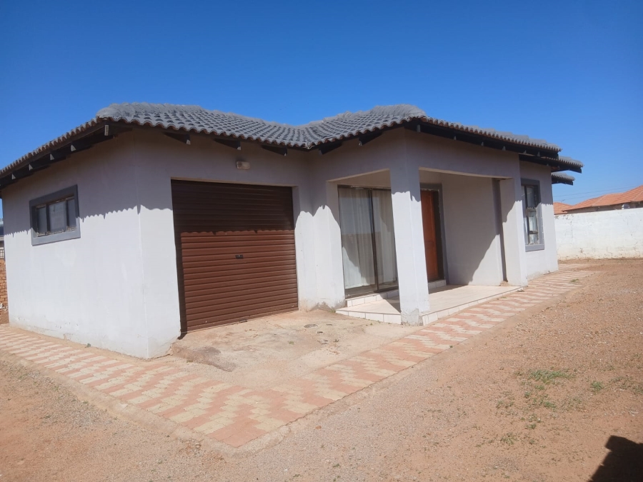 3 Bedroom Property for Sale in Westonaria Gauteng