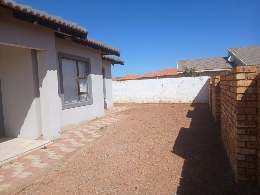 3 Bedroom Property for Sale in Westonaria Gauteng