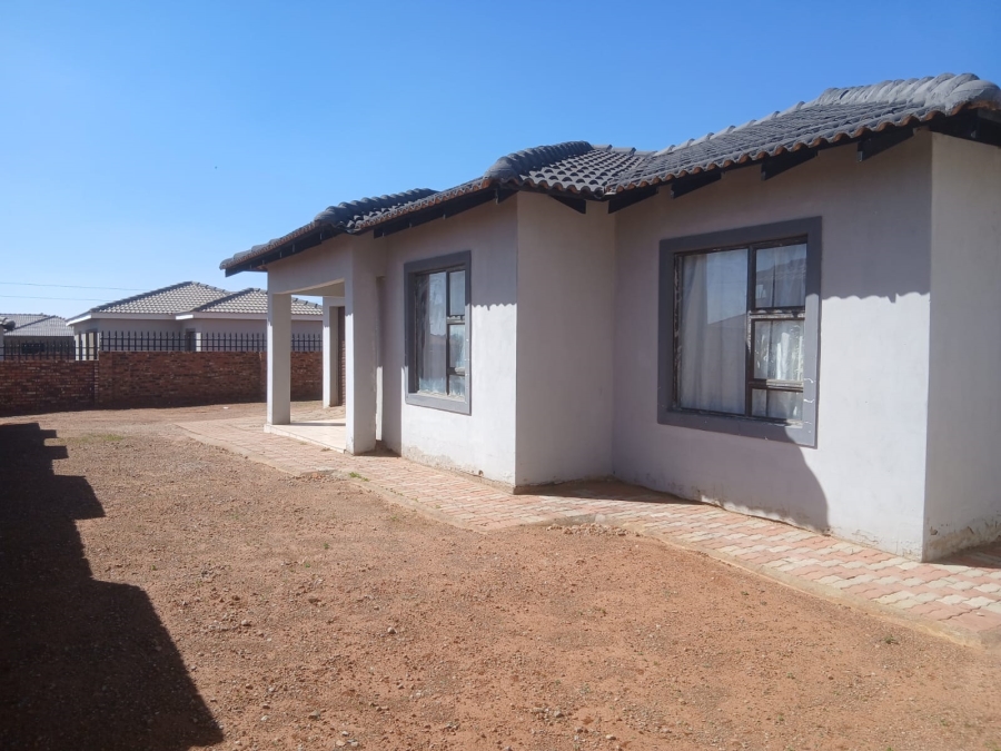 3 Bedroom Property for Sale in Westonaria Gauteng