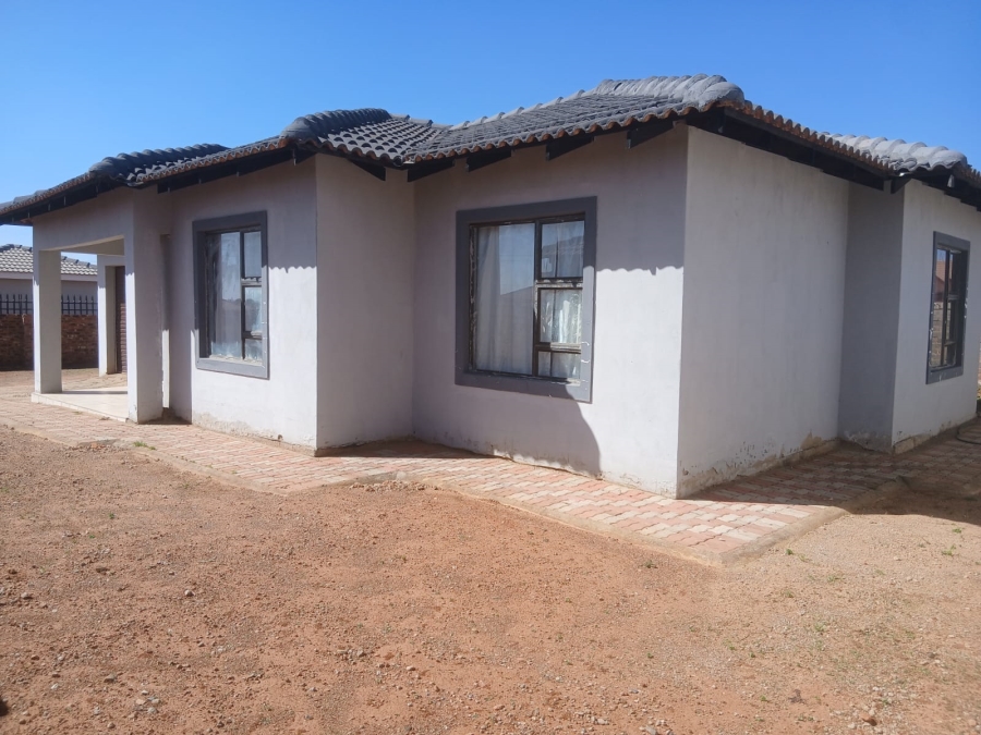 3 Bedroom Property for Sale in Westonaria Gauteng