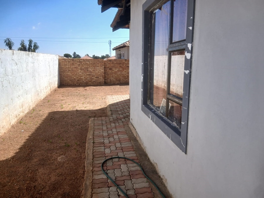 3 Bedroom Property for Sale in Westonaria Gauteng
