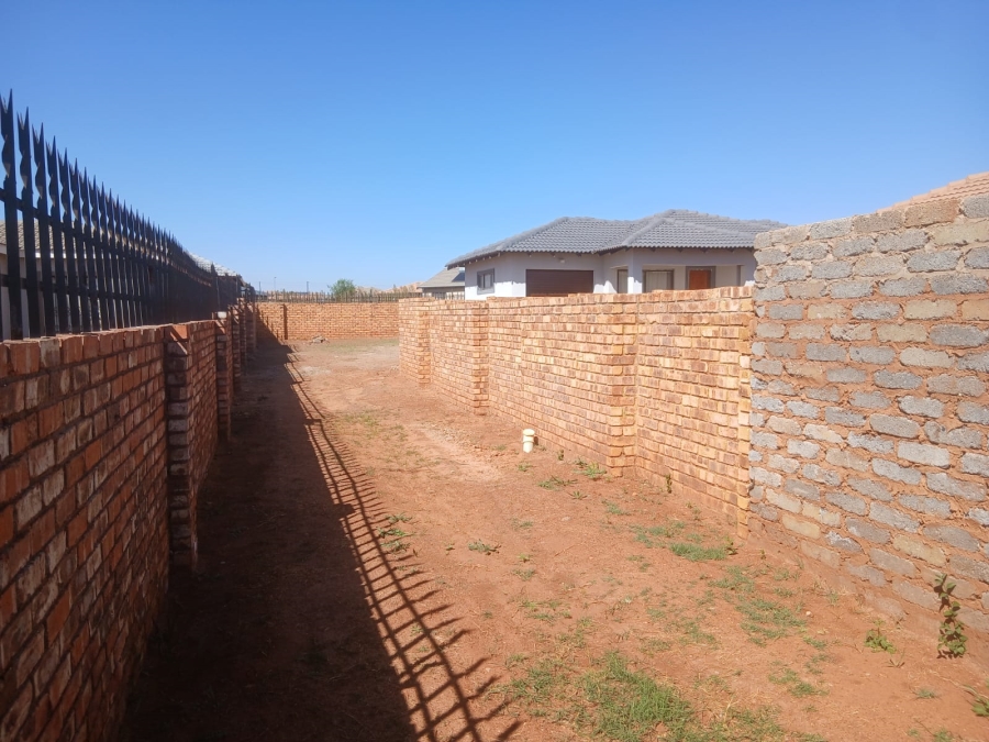 3 Bedroom Property for Sale in Westonaria Gauteng