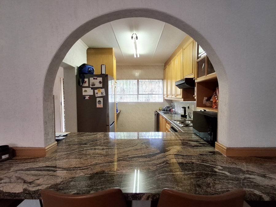 2 Bedroom Property for Sale in Atholl Gardens Gauteng