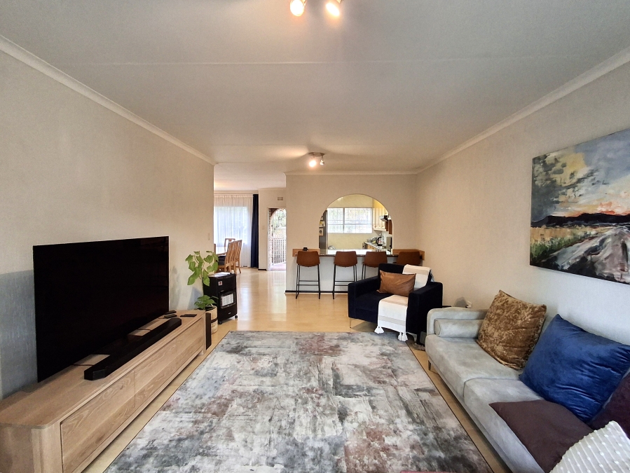 2 Bedroom Property for Sale in Atholl Gardens Gauteng