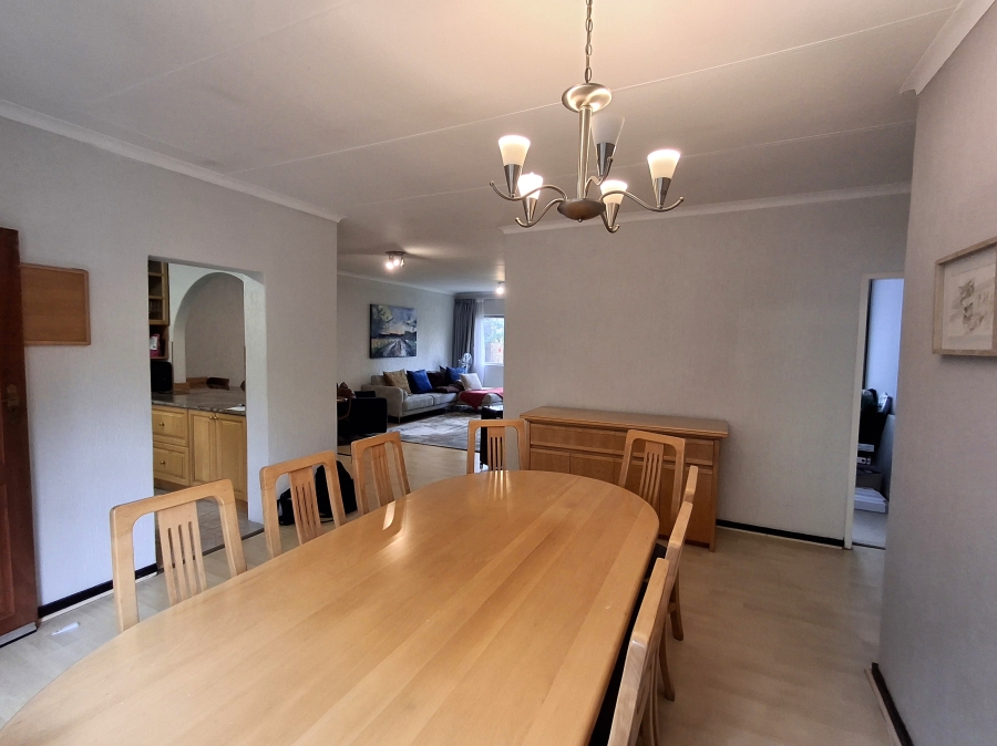 2 Bedroom Property for Sale in Atholl Gardens Gauteng