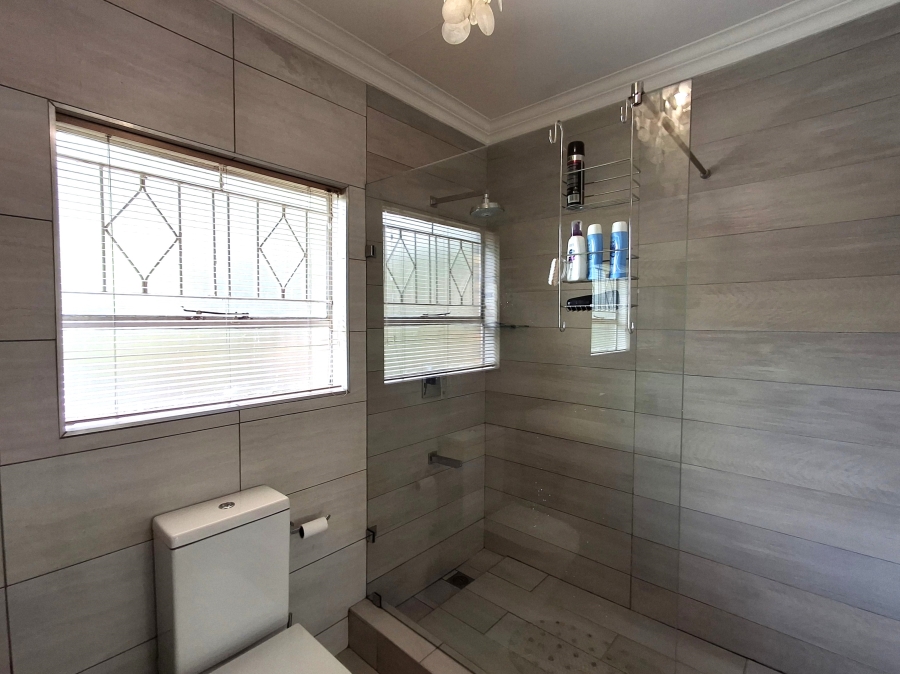 2 Bedroom Property for Sale in Atholl Gardens Gauteng
