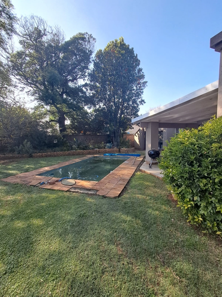 4 Bedroom Property for Sale in Brackenhurst Gauteng
