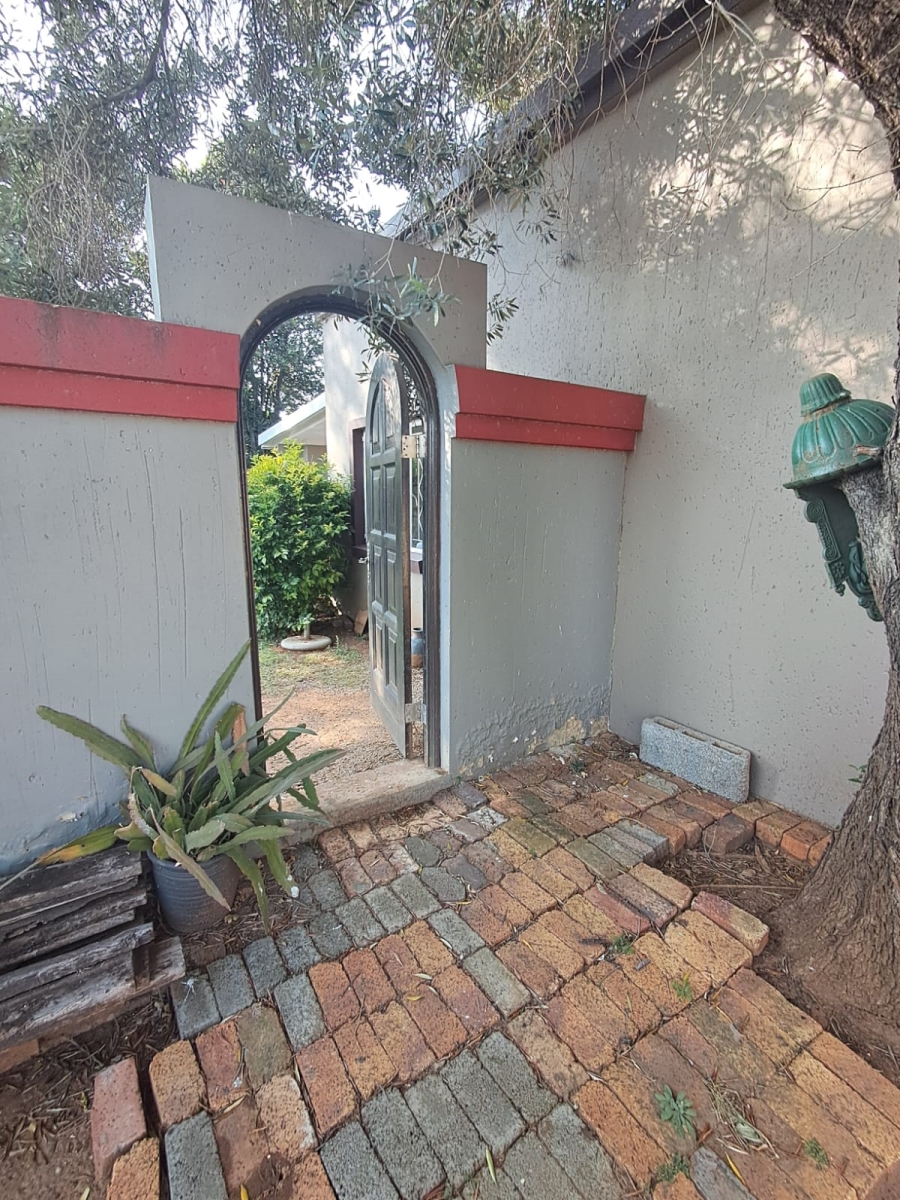 4 Bedroom Property for Sale in Brackenhurst Gauteng