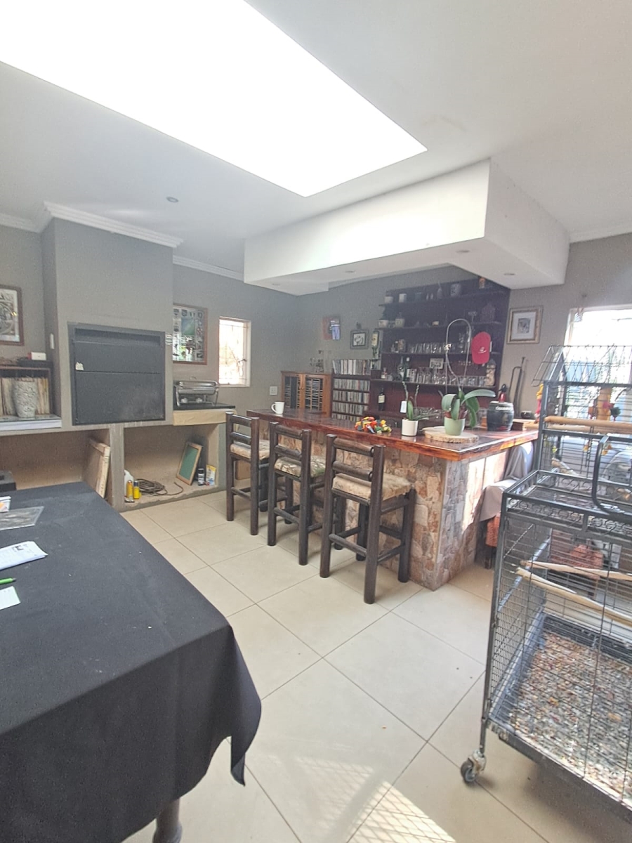 4 Bedroom Property for Sale in Brackenhurst Gauteng
