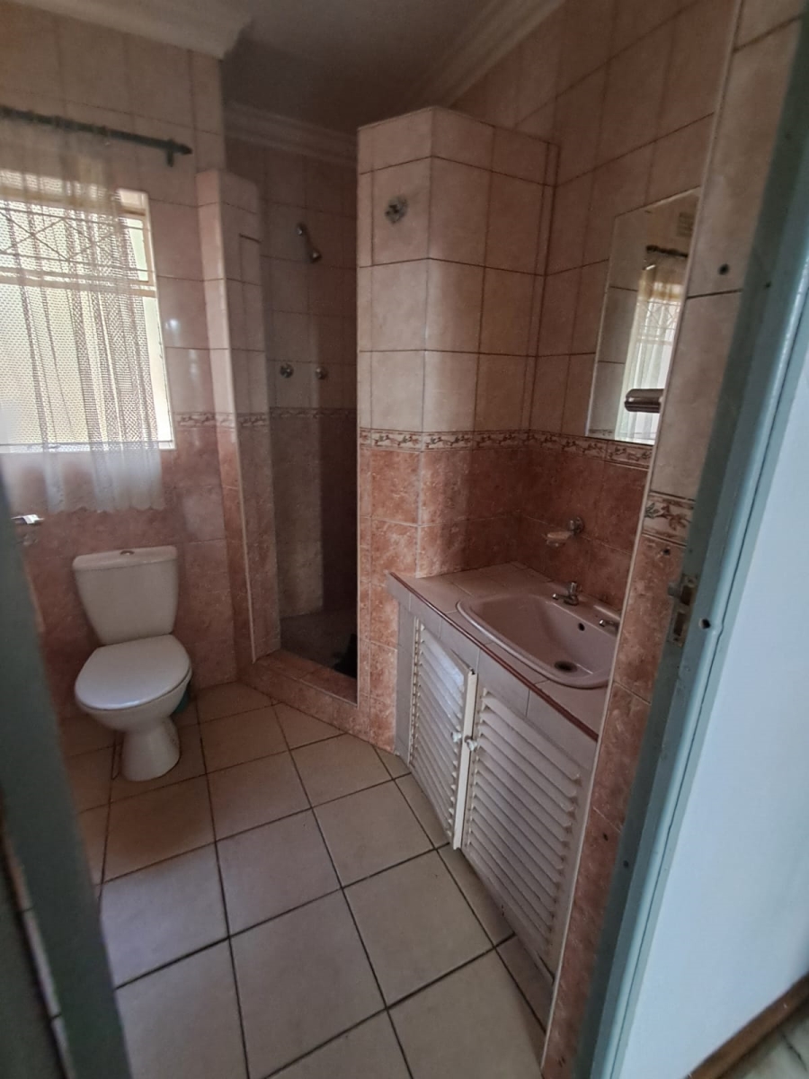 4 Bedroom Property for Sale in Brackenhurst Gauteng