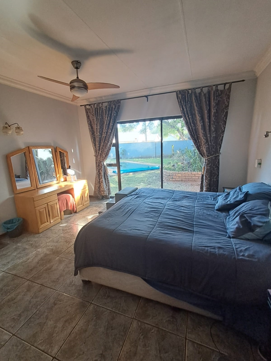 4 Bedroom Property for Sale in Brackenhurst Gauteng