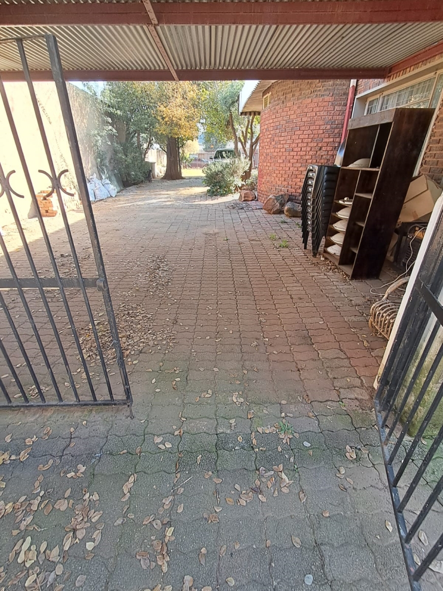 4 Bedroom Property for Sale in Brackenhurst Gauteng