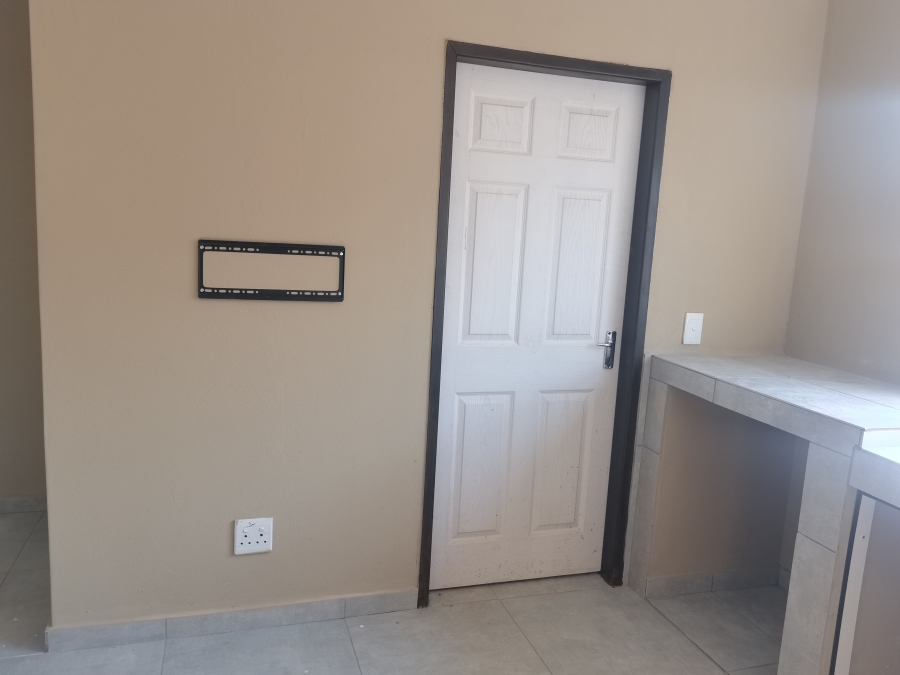 10 Bedroom Property for Sale in Cosmo City Gauteng