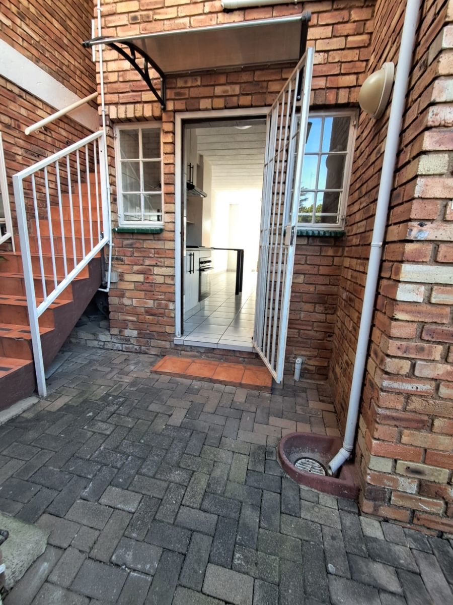 3 Bedroom Property for Sale in Brackenhurst Gauteng