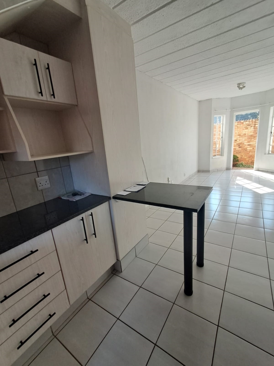 3 Bedroom Property for Sale in Brackenhurst Gauteng