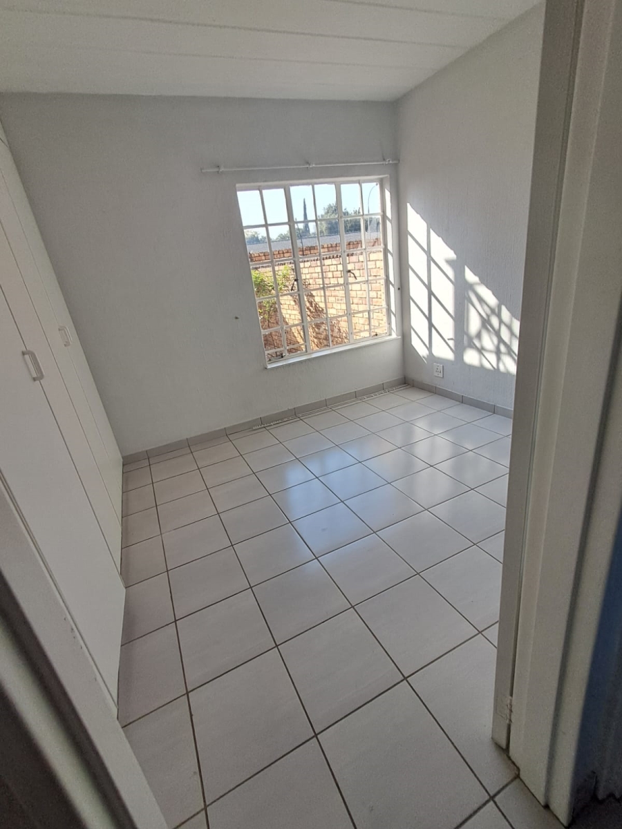 3 Bedroom Property for Sale in Brackenhurst Gauteng