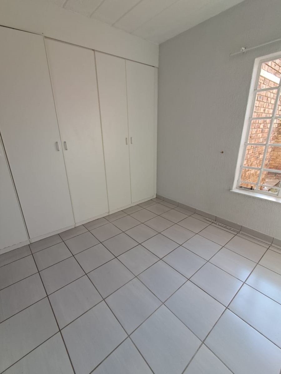 3 Bedroom Property for Sale in Brackenhurst Gauteng