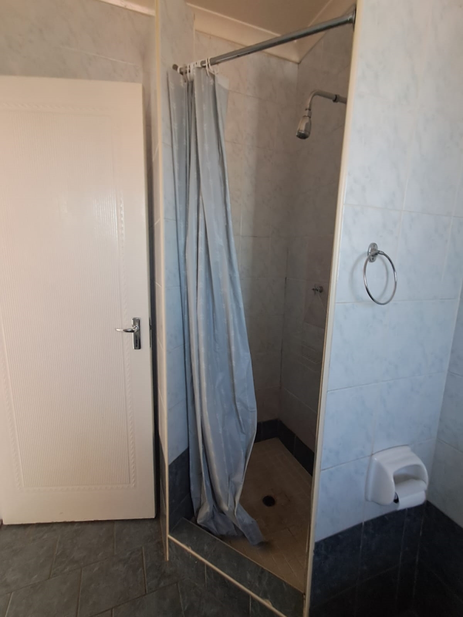 2 Bedroom Property for Sale in Brackenhurst Gauteng