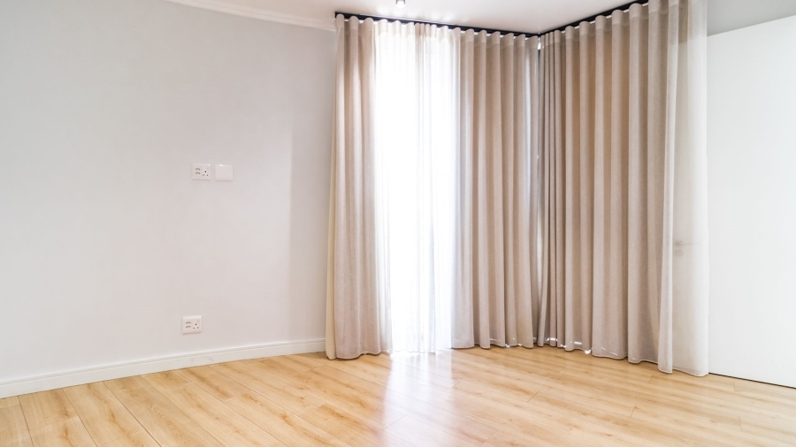 To Let 2 Bedroom Property for Rent in Waterfall Gauteng