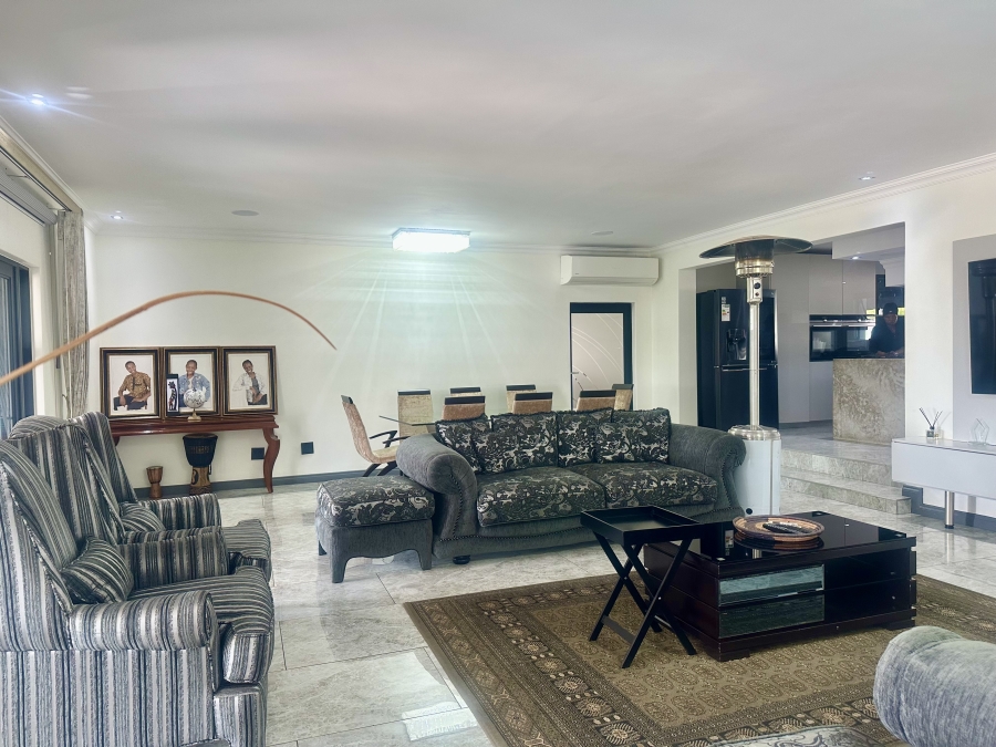 5 Bedroom Property for Sale in Copperleaf Estate Gauteng