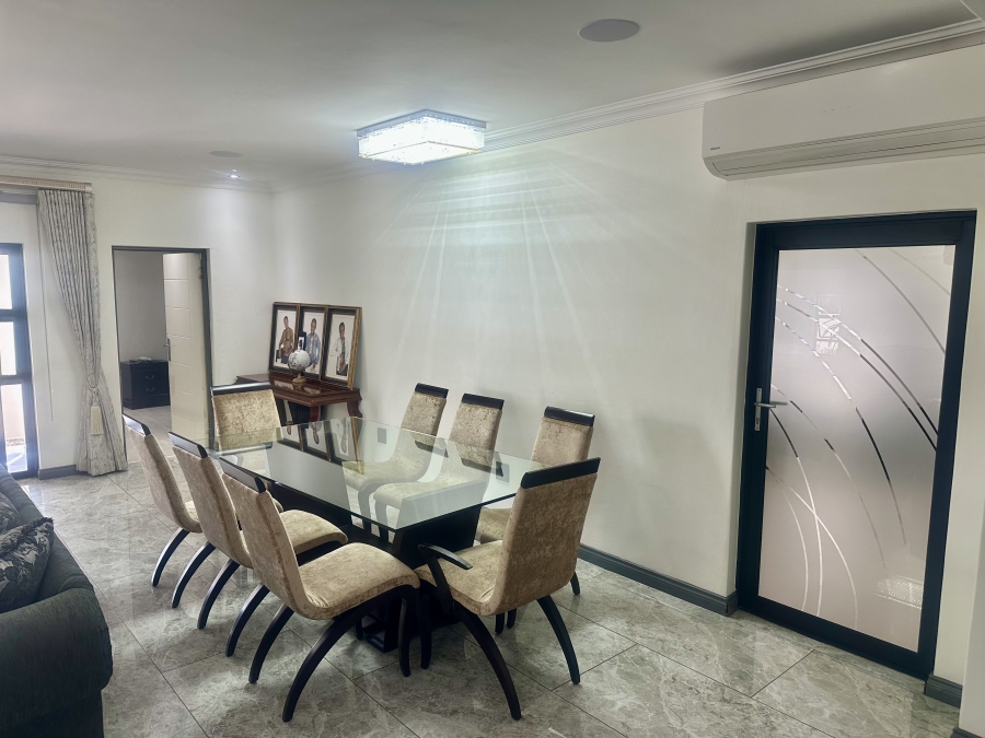 5 Bedroom Property for Sale in Copperleaf Estate Gauteng