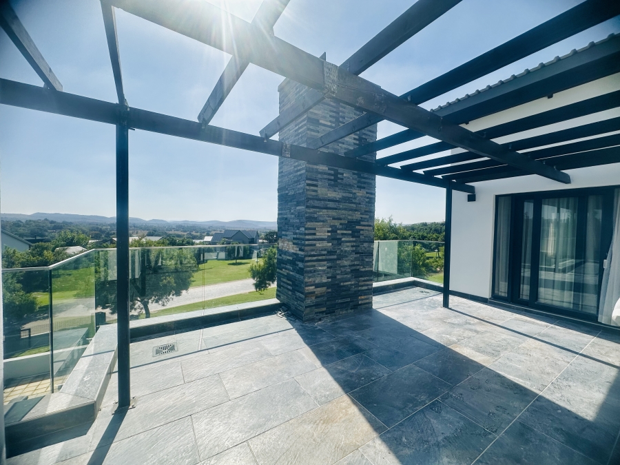 5 Bedroom Property for Sale in Copperleaf Estate Gauteng