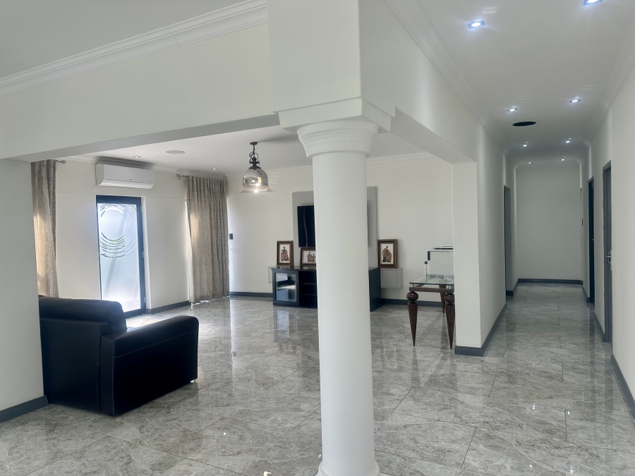 5 Bedroom Property for Sale in Copperleaf Estate Gauteng