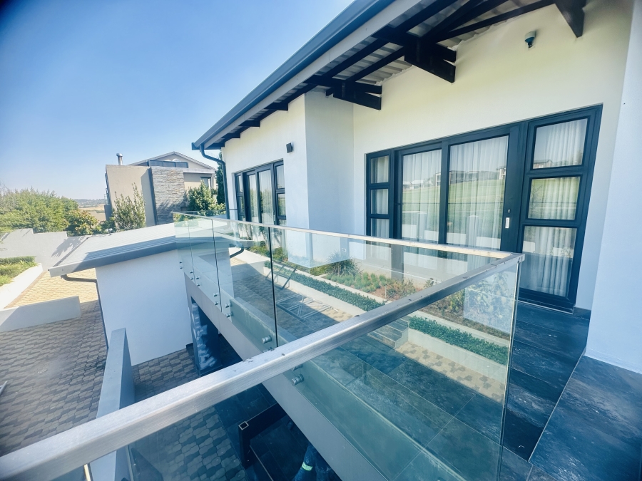 5 Bedroom Property for Sale in Copperleaf Estate Gauteng